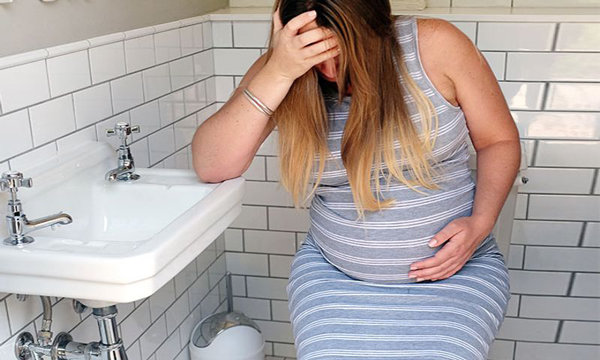 triệu chứng táo bón khi mang thai